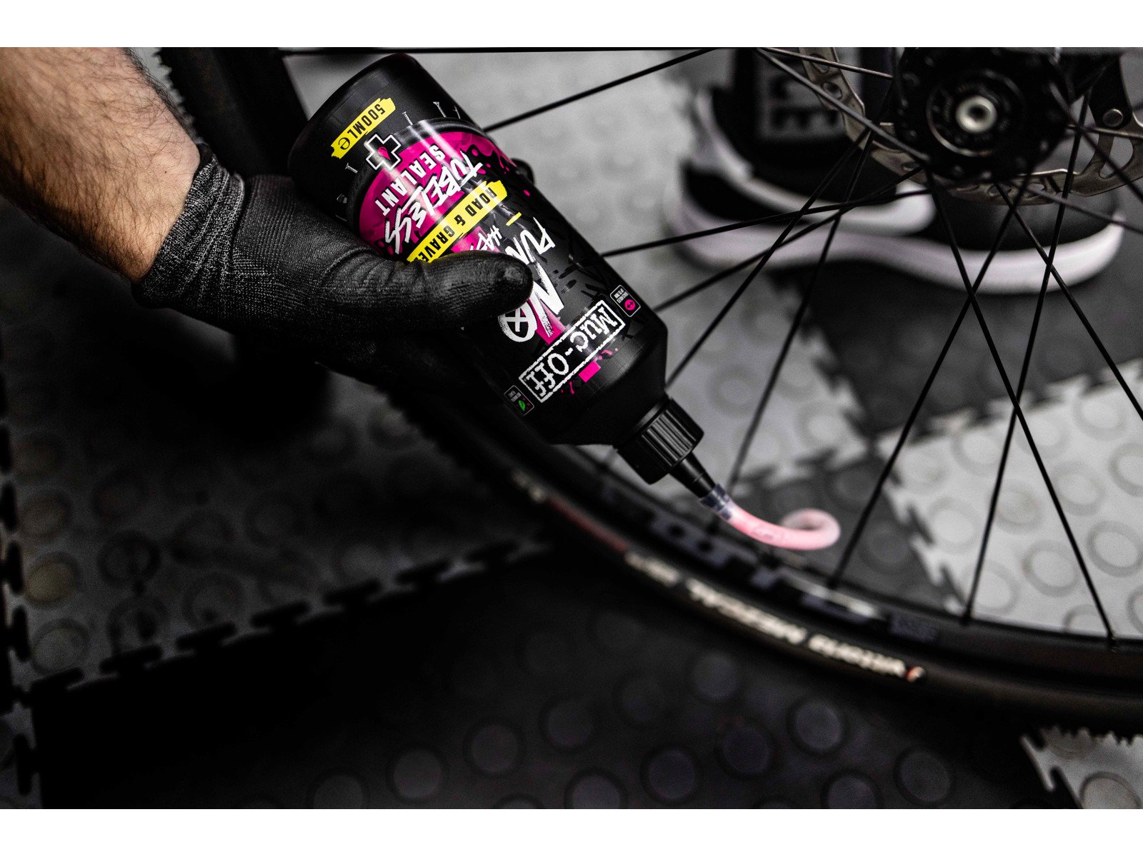 Muc-Off Road & Gravel Tubeless Dichtmittel, 500ml