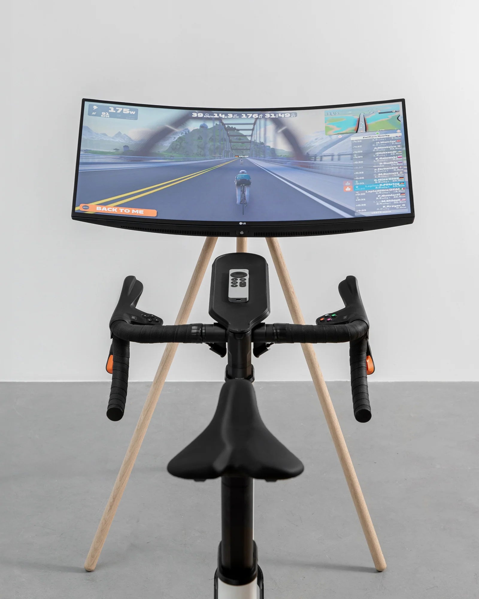 Tons Widescreen Stand + Tablett